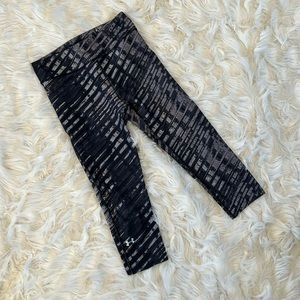 Under Armour Cropped Printed Compression Legging Size Small NWOT